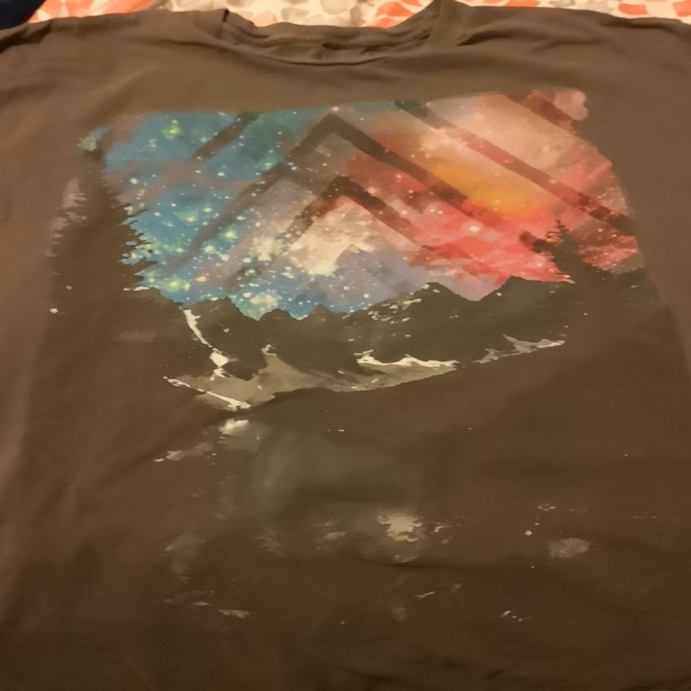 Apt 9 t-shirt